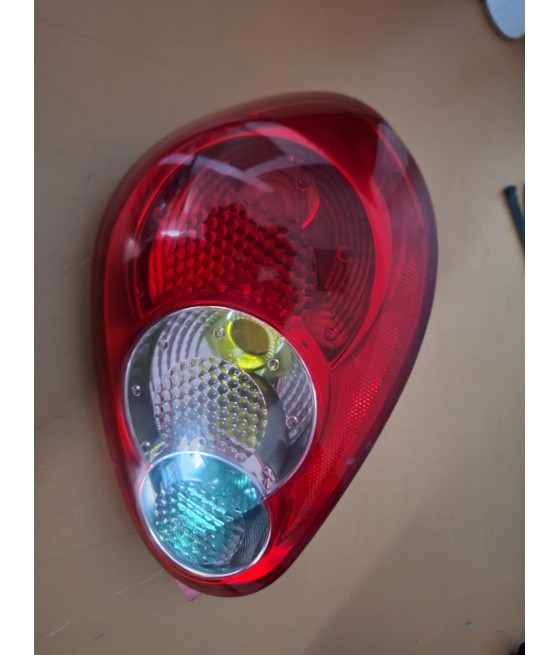 FANALE STOP POSTERIORE DESTRO DX PER TOYOTA Aygo 1° Serie COD.815500H020