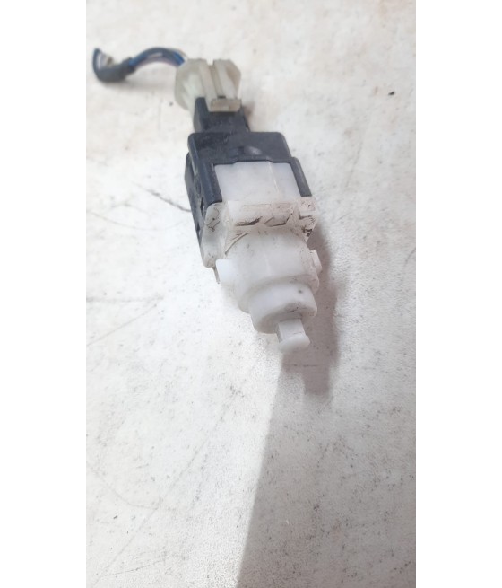 INTERRUTTORE LUCE FRENO FIAT ALFA ROMEO FORD LANCIA COD.46840510